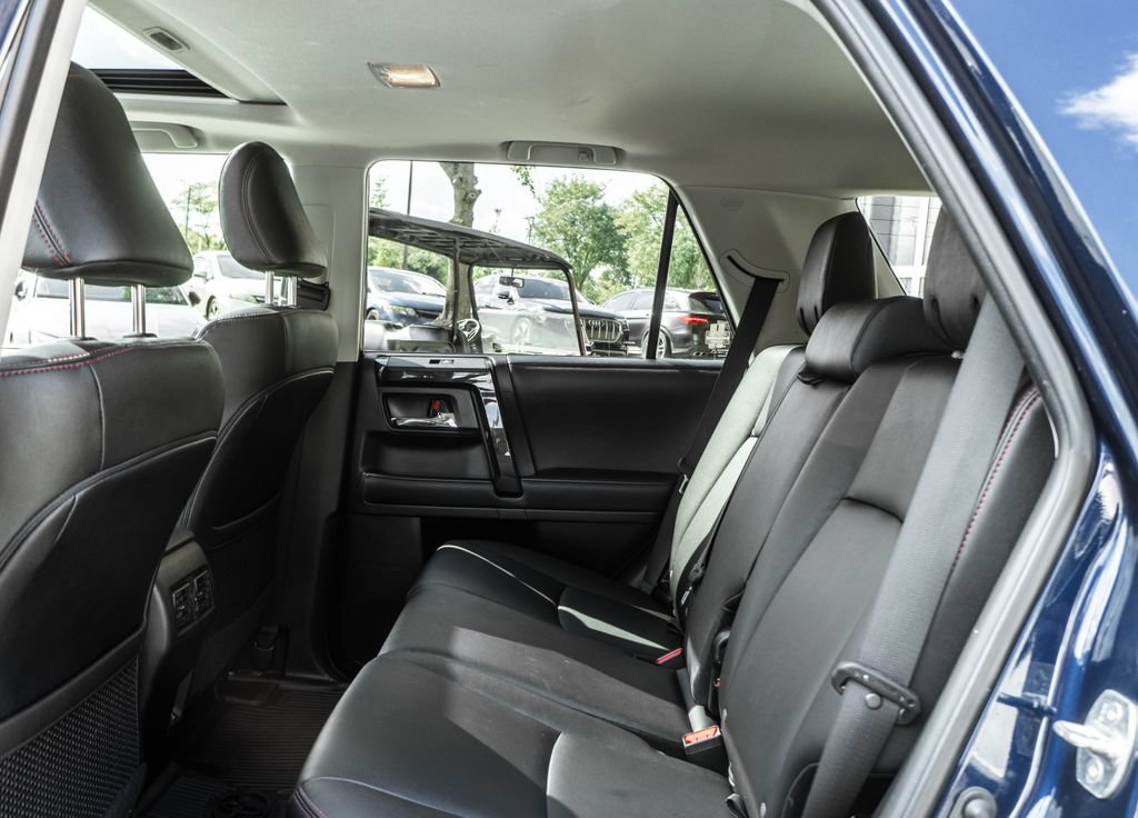Used 2022 Toyota 4Runner TRD Off-Road Premium AWD/4WD image 26