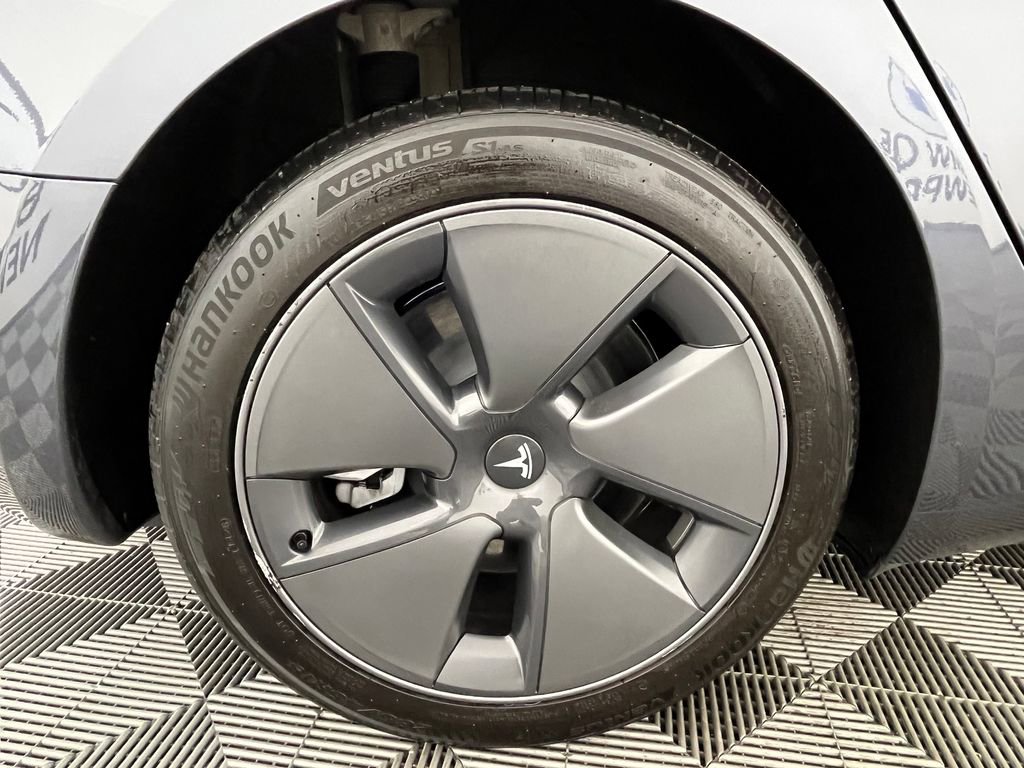 Used 2023 Tesla Model 3 Standard Range image 15