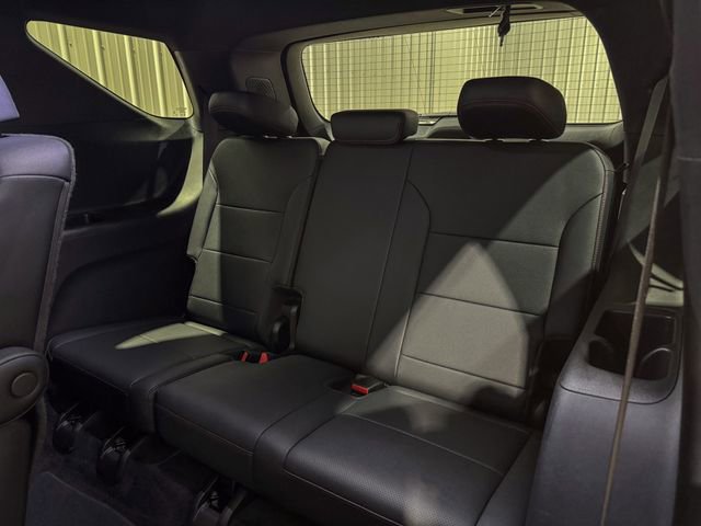 Used 2024 Chevrolet Traverse Z71 image 25