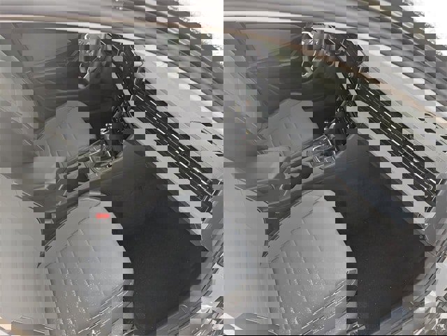 Used 2025 Volkswagen Jetta SE image 9