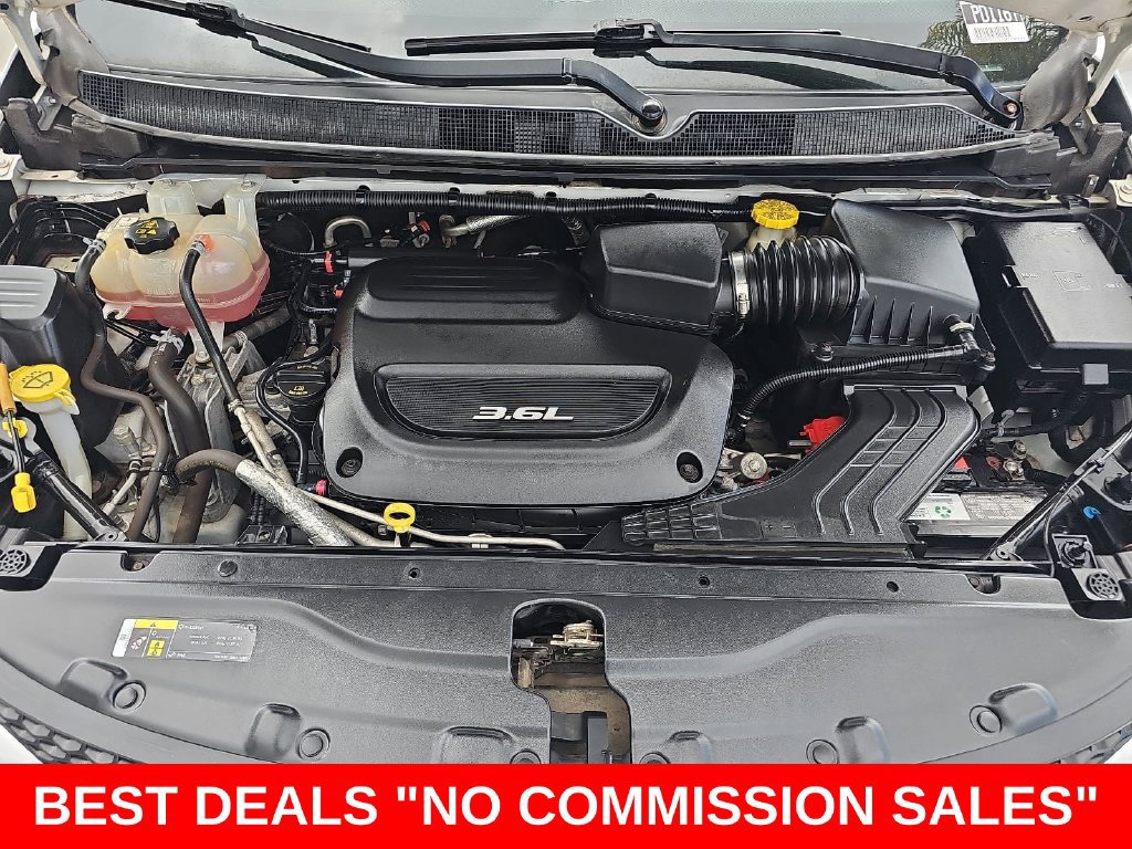 Used 2018 Chrysler Pacifica Touring-L FWD image 32