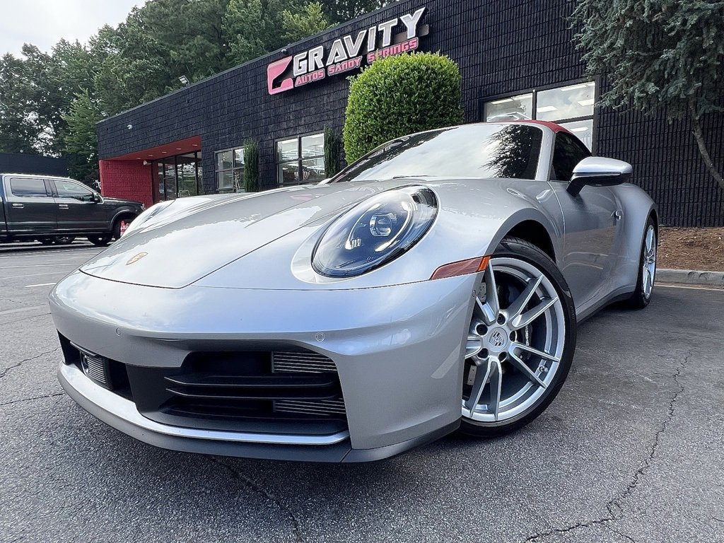 Used 2025 Porsche 911 Carrera image 2