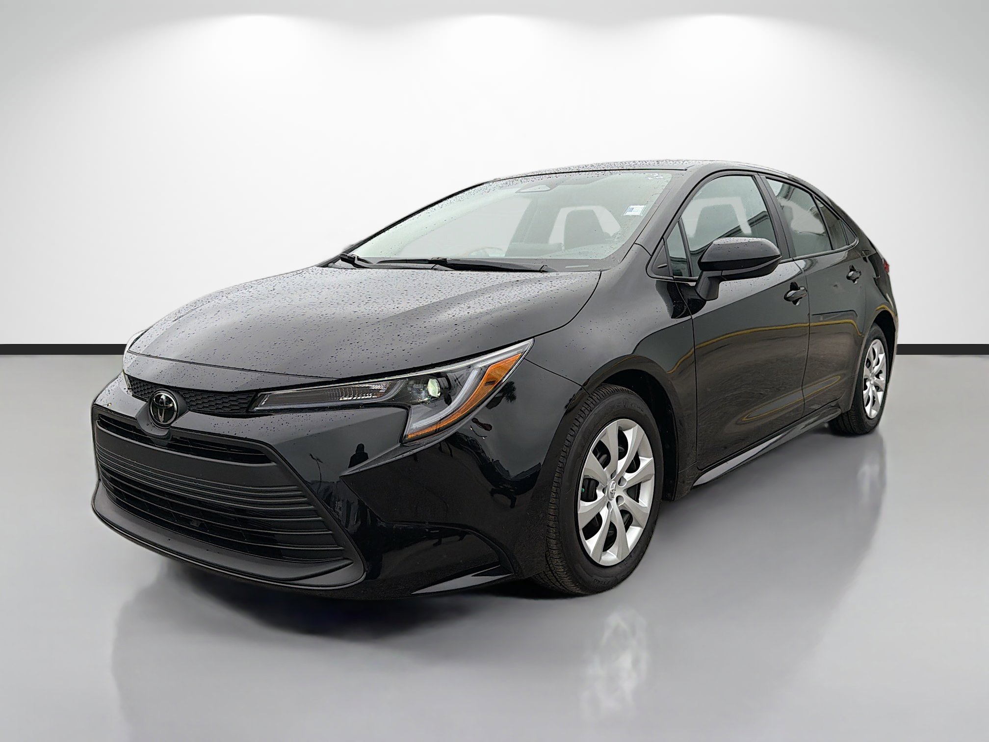 Used 2025 Toyota Corolla LE image 7