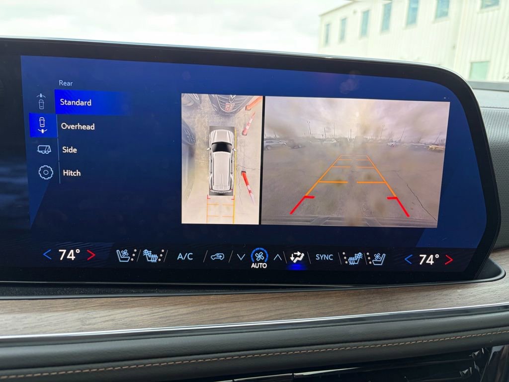 Used 2025 Chevrolet Tahoe High Country image 8