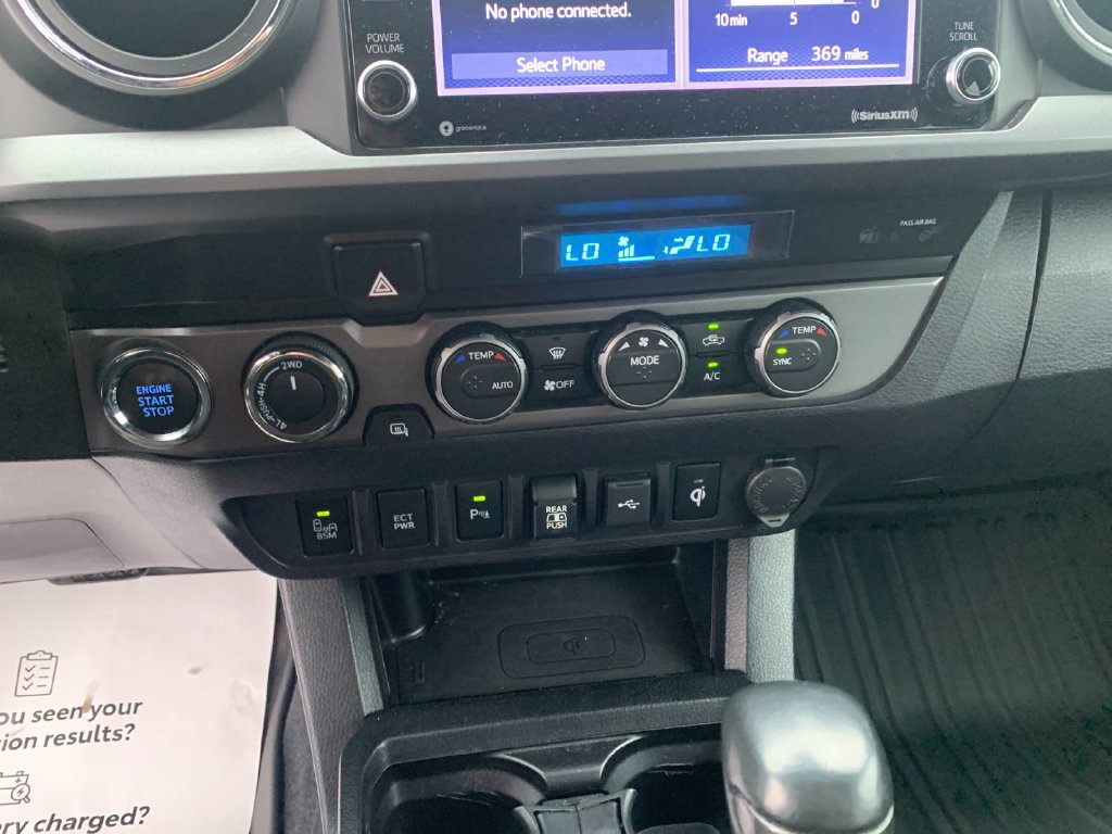 Used 2021 Toyota Tacoma TRD Off-Road w/ Technology Package AWD/4WD image 23