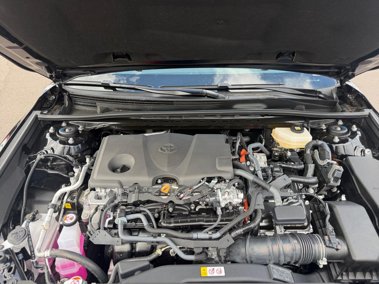New 2026 Toyota Camry Hybrid w/ Convenience Package FWD image 20