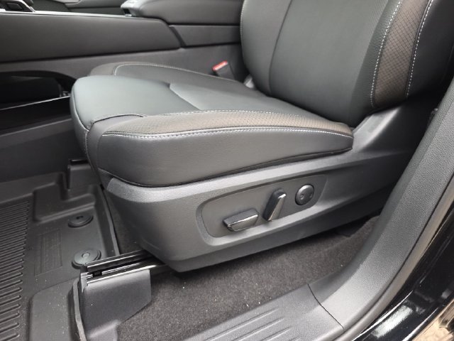 New 2026 Nissan Pathfinder SL w/ SL Premium Package FWD image 39