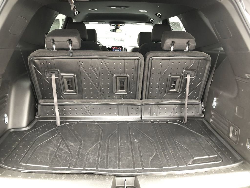 Used 2023 Chevrolet Traverse LT w/ LPO, Floor Liner Package AWD/4WD image 17