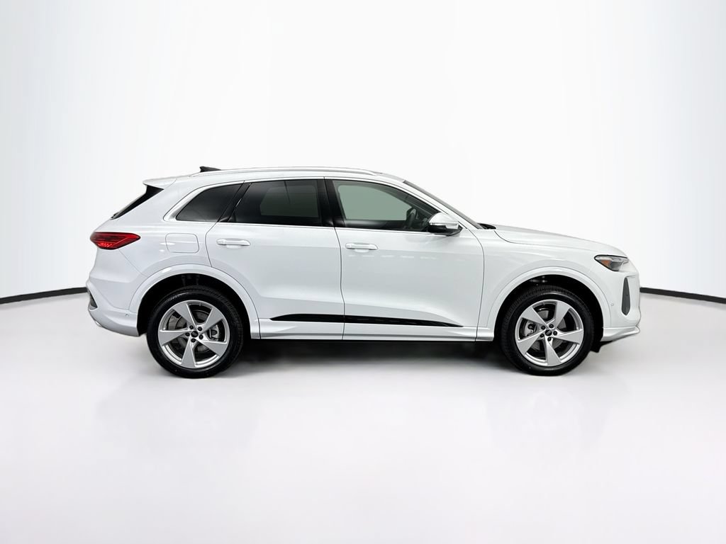 Used 2025 Audi Q5 Premium Plus AWD/4WD image 5