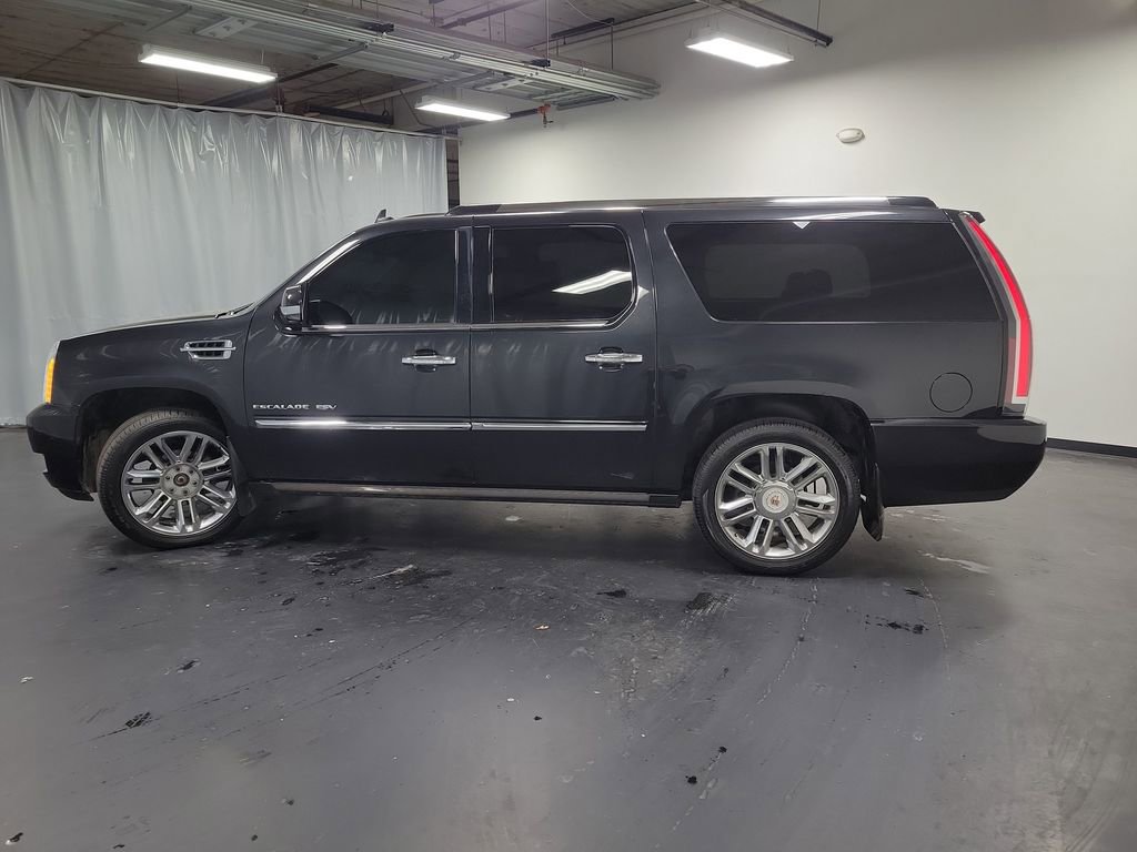 Used 2013 Cadillac Escalade ESV Platinum image 6
