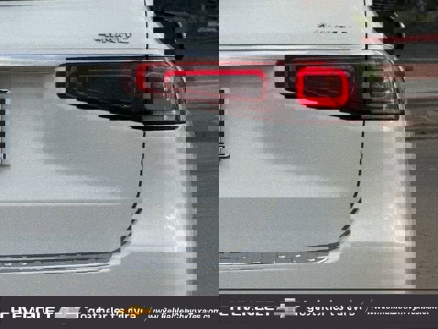 Used 2022 Mercedes-Benz GLS 450 4MATIC image 8