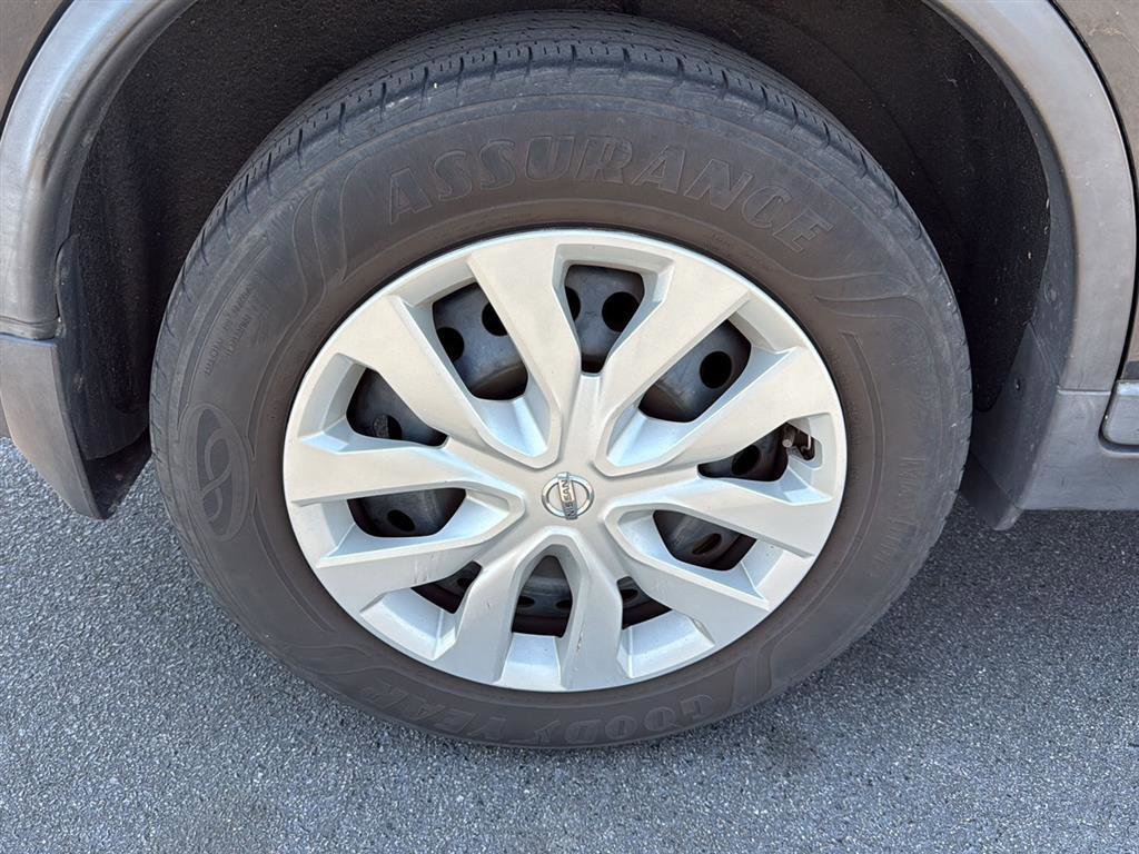 Used 2016 Nissan Rogue S FWD image 8