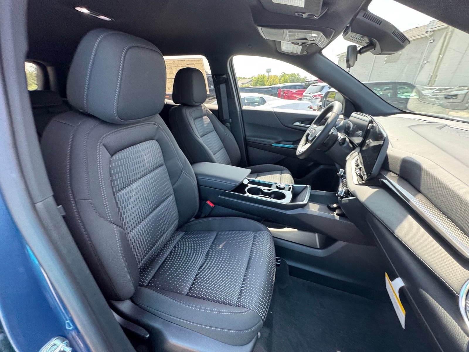 New 2027 Chevrolet Equinox LT AWD/4WD image 31