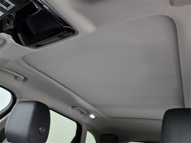 Used 2025 Land Rover Range Rover Velar Dynamic SE image 14