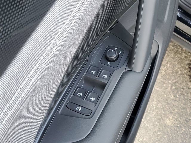 New 2026 Volkswagen Tiguan S AWD/4WD image 9