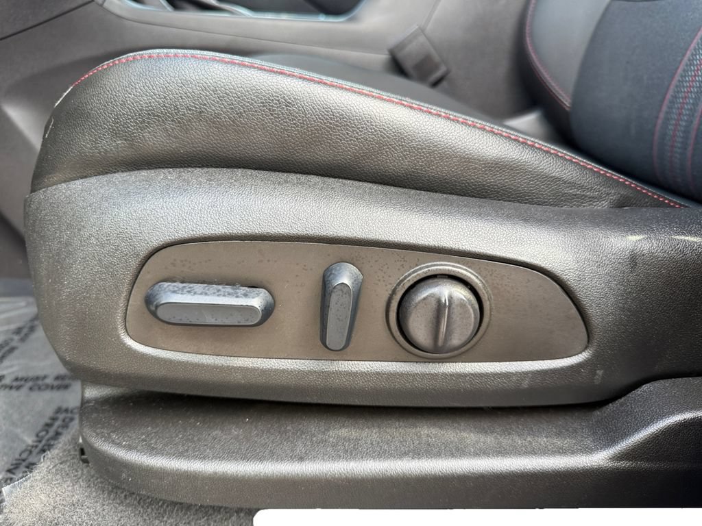 Used 2023 Chevrolet Equinox RS AWD/4WD image 10