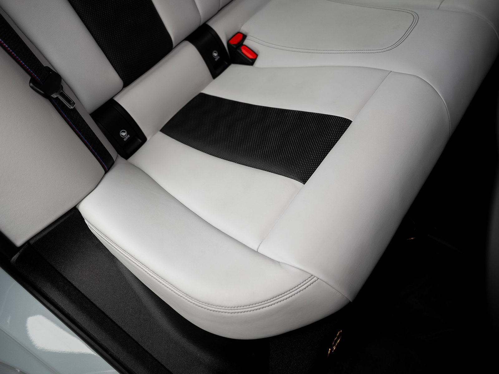 Used 2024 BMW M3 Competition w/ M Carbon Exterior Package RWD image 40
