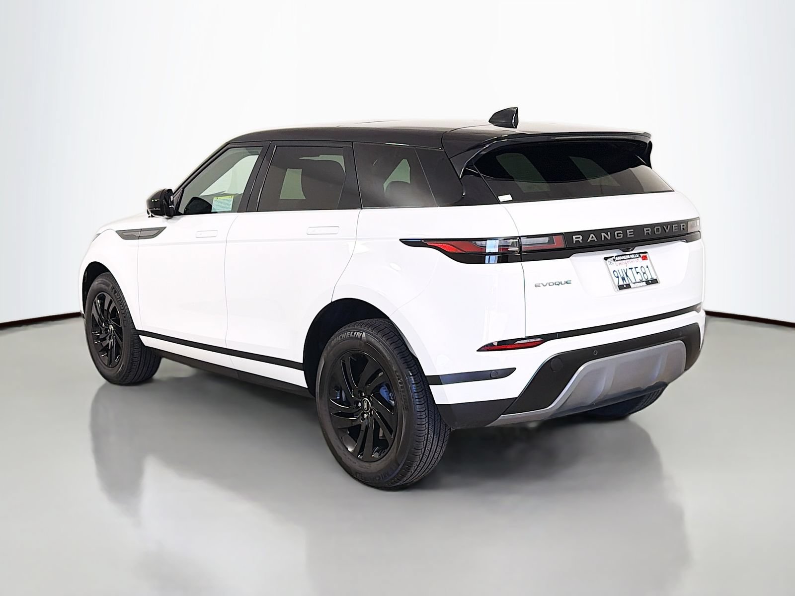 Certified 2026 Land Rover Range Rover Evoque S AWD/4WD image 3