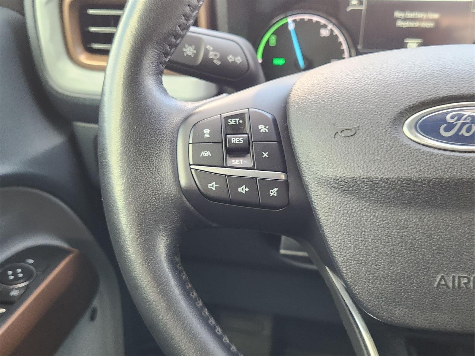 Used 2022 Ford Maverick Lariat w/ Lariat Luxury Package FWD image 28