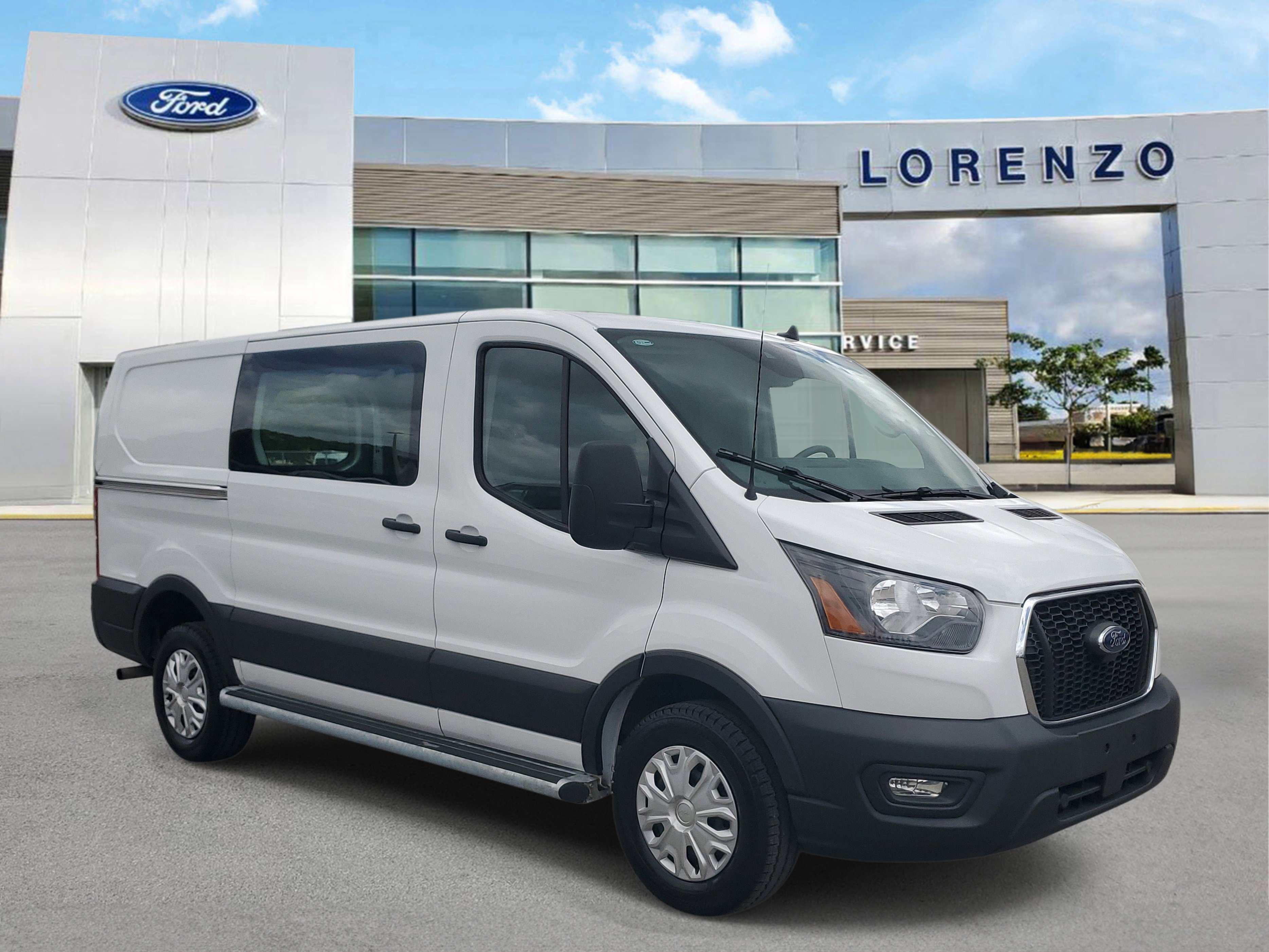 Used 2024 Ford Transit 250 Low Roof w/ Exterior Upgrade Package RWD image 3