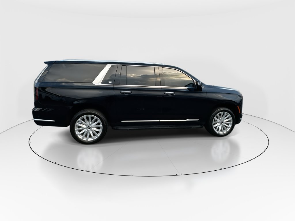 Used 2025 Cadillac Escalade ESV Luxury AWD/4WD image 9