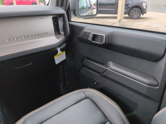 New 2026 Ford Bronco Outer Banks AWD/4WD image 17