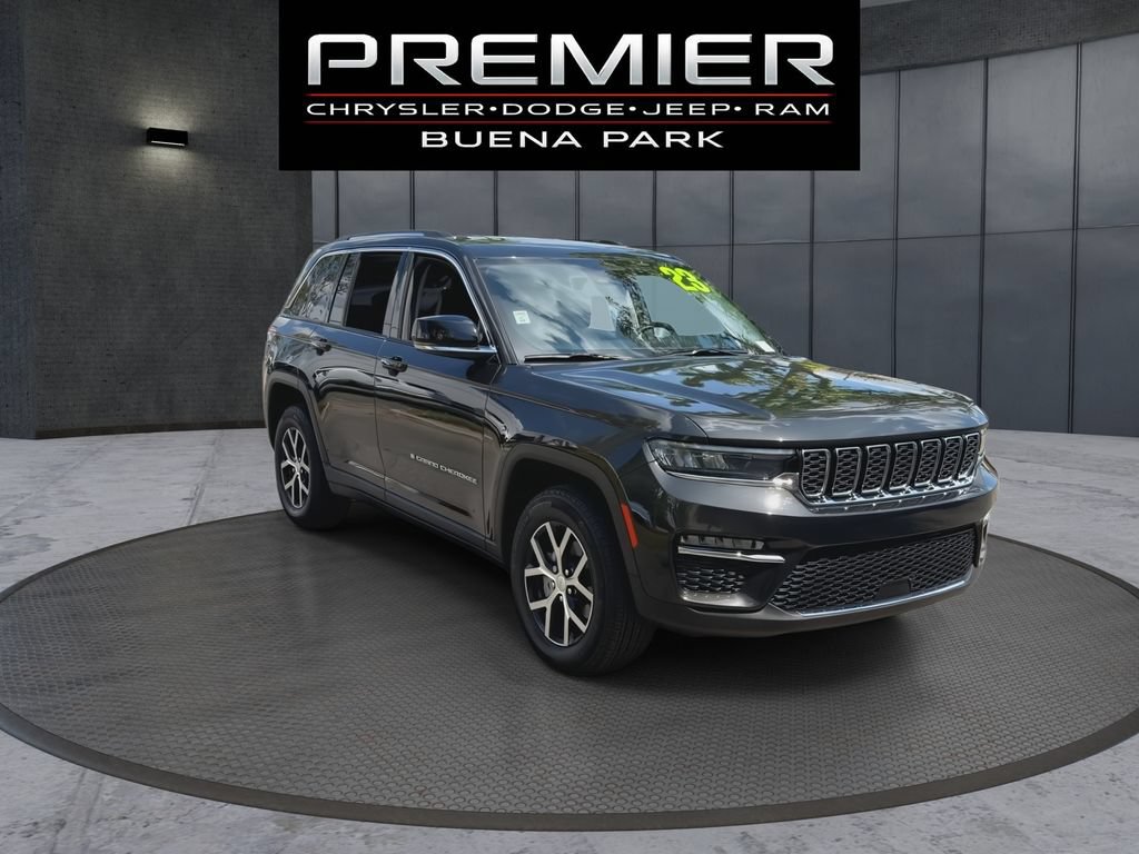 Used 2023 Jeep Grand Cherokee Limited w/ Trailer Tow Prep Group (B) AWD/4WD video 2
