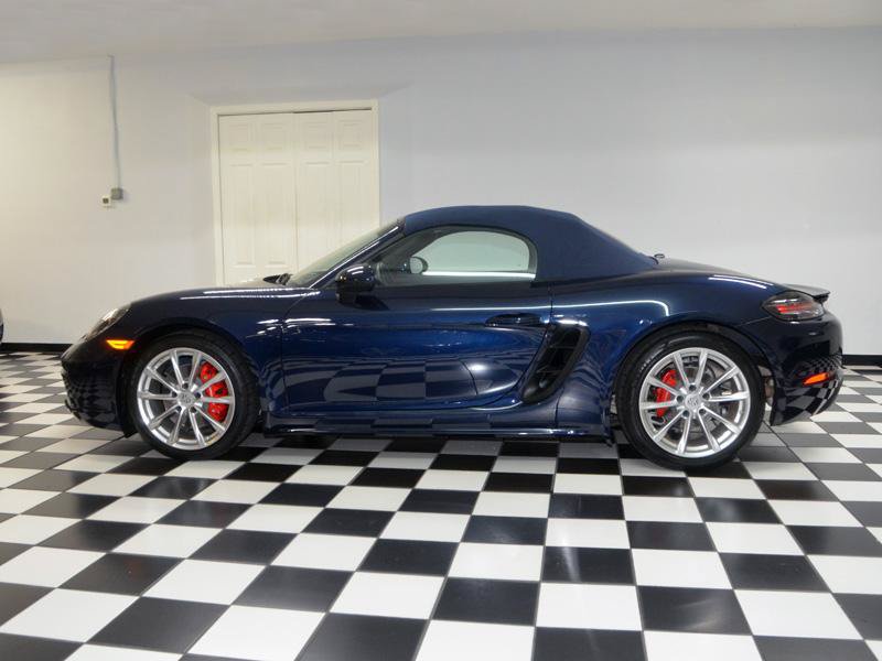 Used 2019 Porsche 718 Boxster S w/ Sport Chrono Package RWD image 6