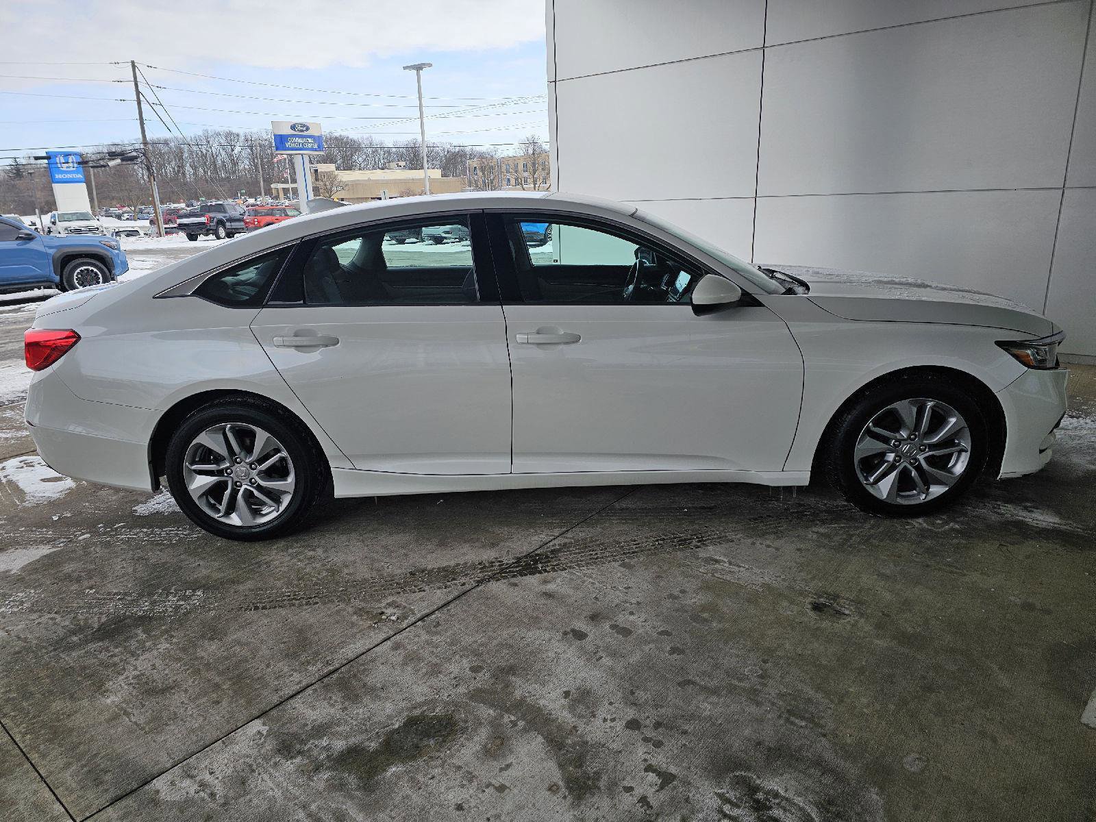 Used 2018 Honda Accord LX image 6