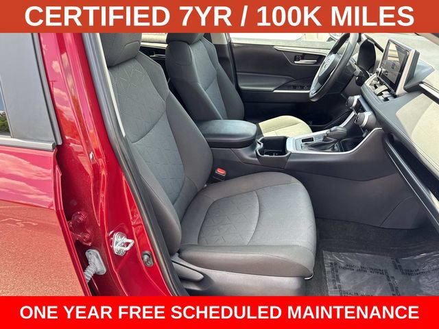 Used 2025 Toyota RAV4 XLE AWD/4WD image 9