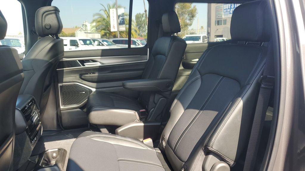 New 2025 Jeep Wagoneer Series II w/ Premium Group I image 14