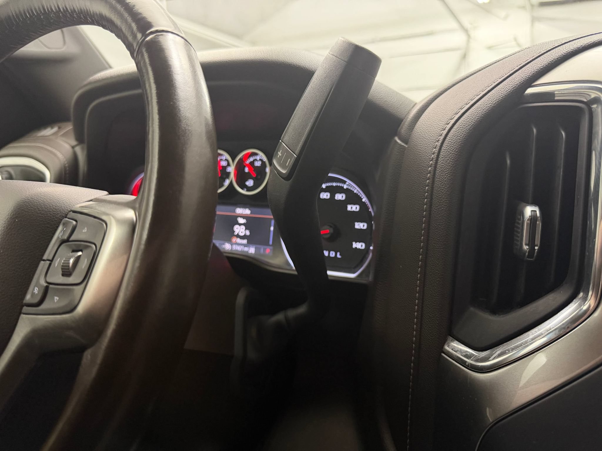 Used 2021 Chevrolet Silverado 1500 LT AWD/4WD image 18