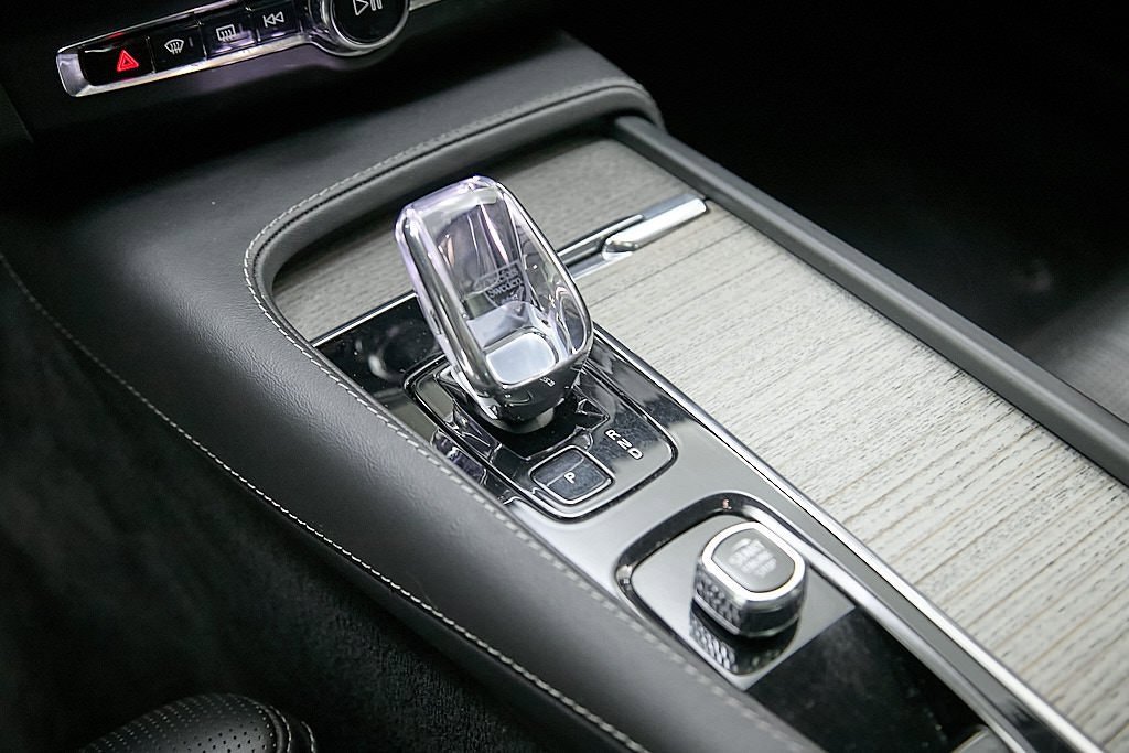 Certified 2024 Volvo V90 B6 Cross Country Ultimate image 19