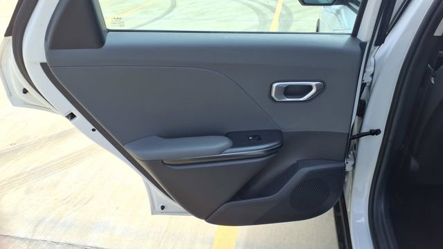 Used 2025 Kia K4 LXS image 15