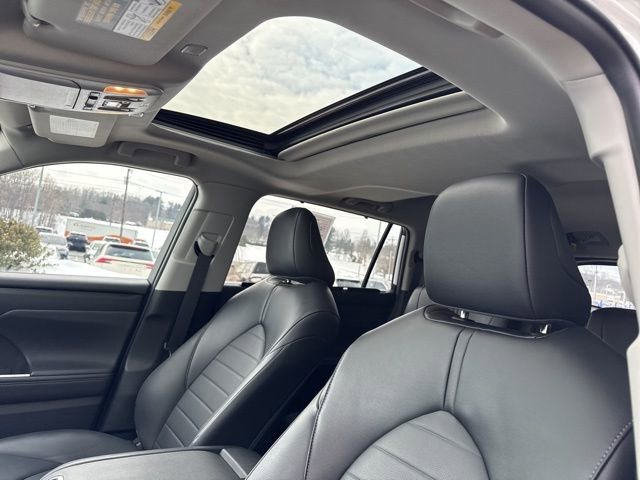 Used 2023 Toyota Highlander XLE image 26