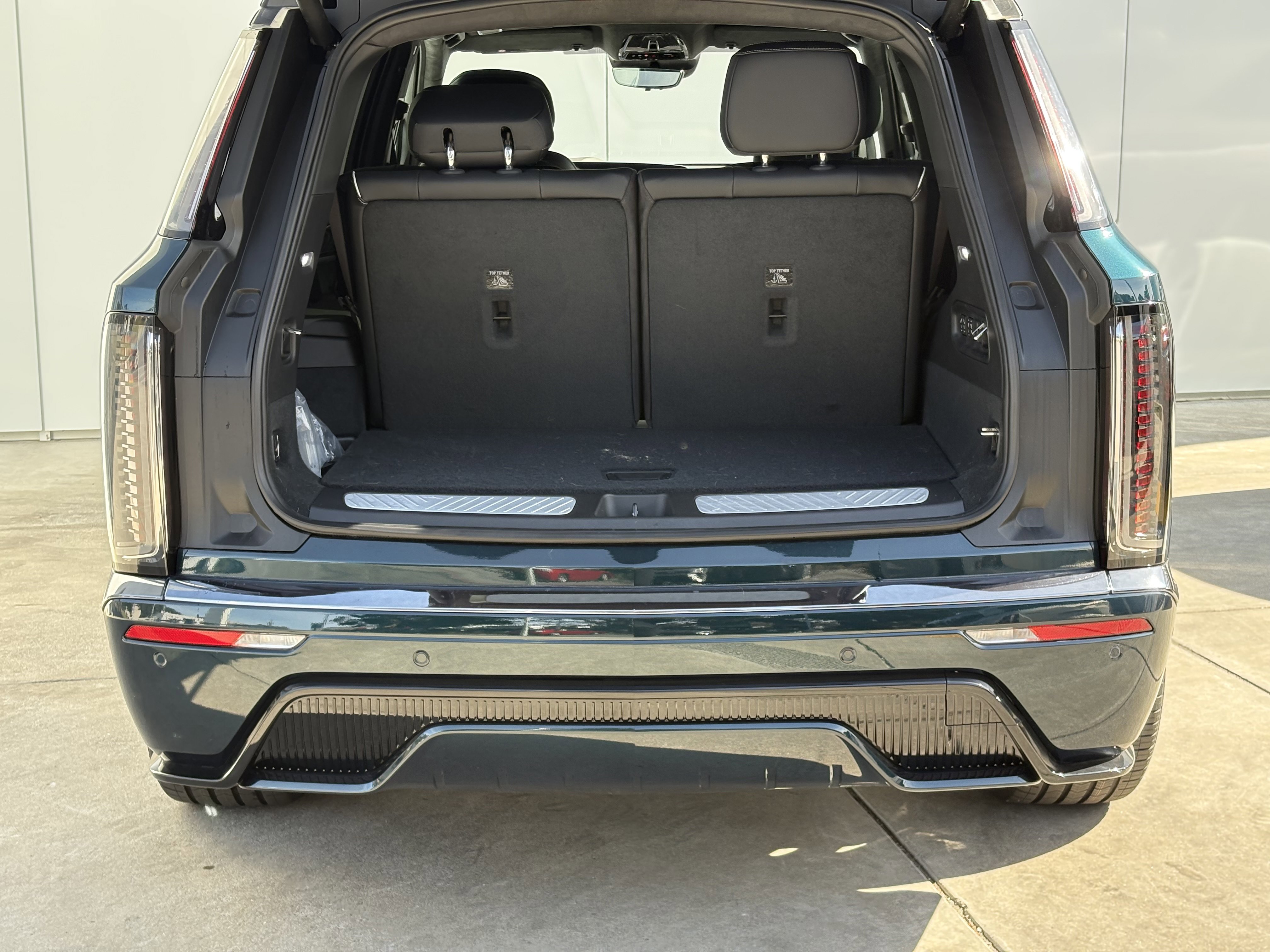 New 2026 Cadillac Vistiq Platinum image 9