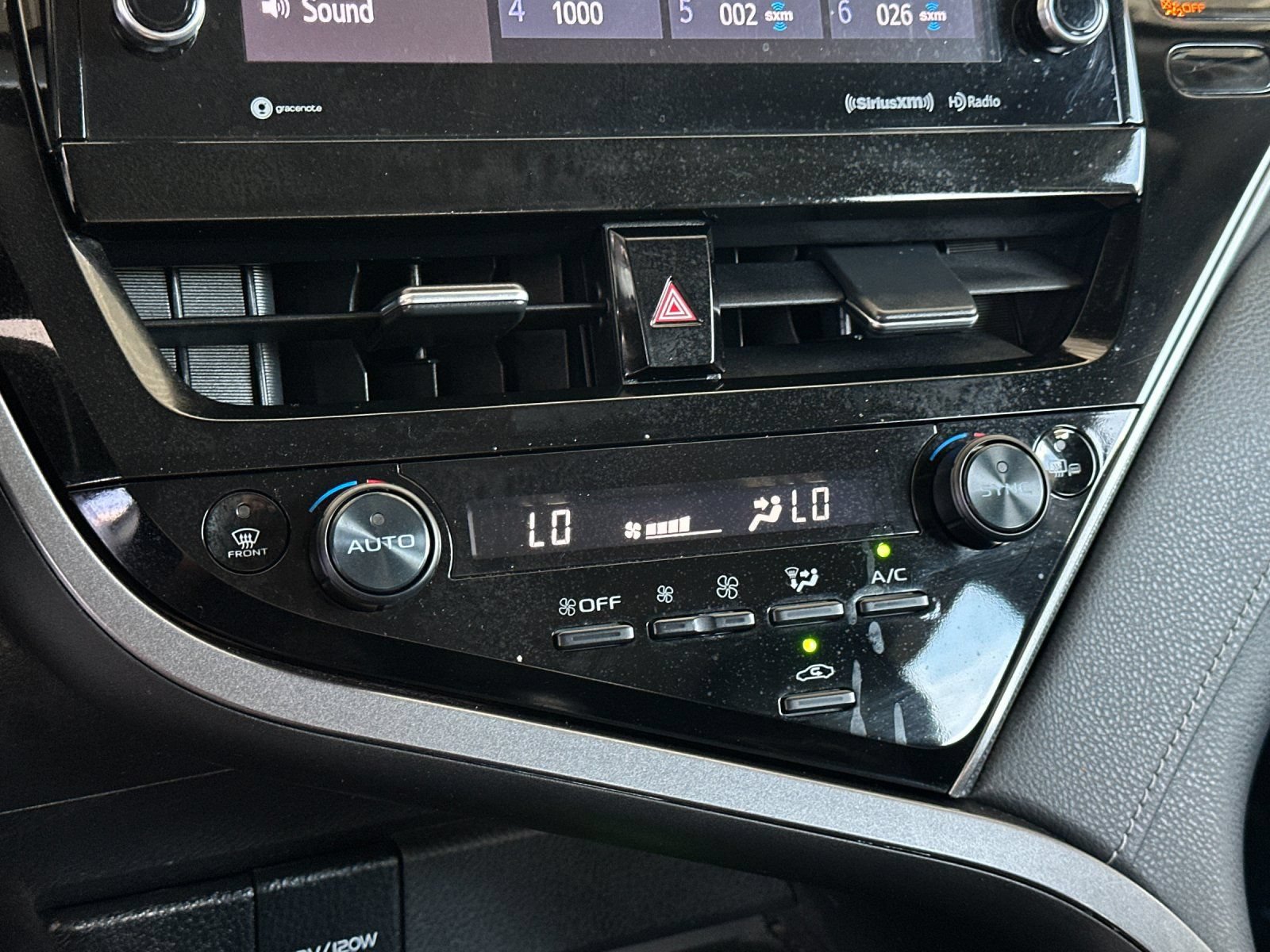 Used 2024 Toyota Camry XSE FWD image 17