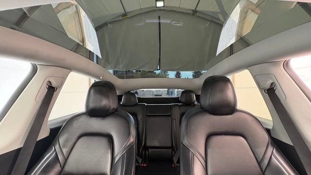 Used 2022 Tesla Model Y Performance AWD/4WD image 30