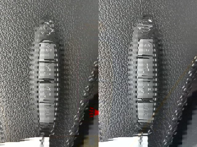 Certified 2020 Nissan Kicks SV image 27