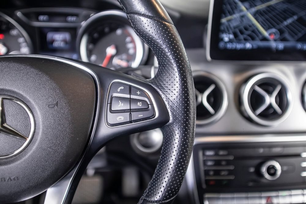 Used 2019 Mercedes-Benz GLA 250 4MATIC image 35
