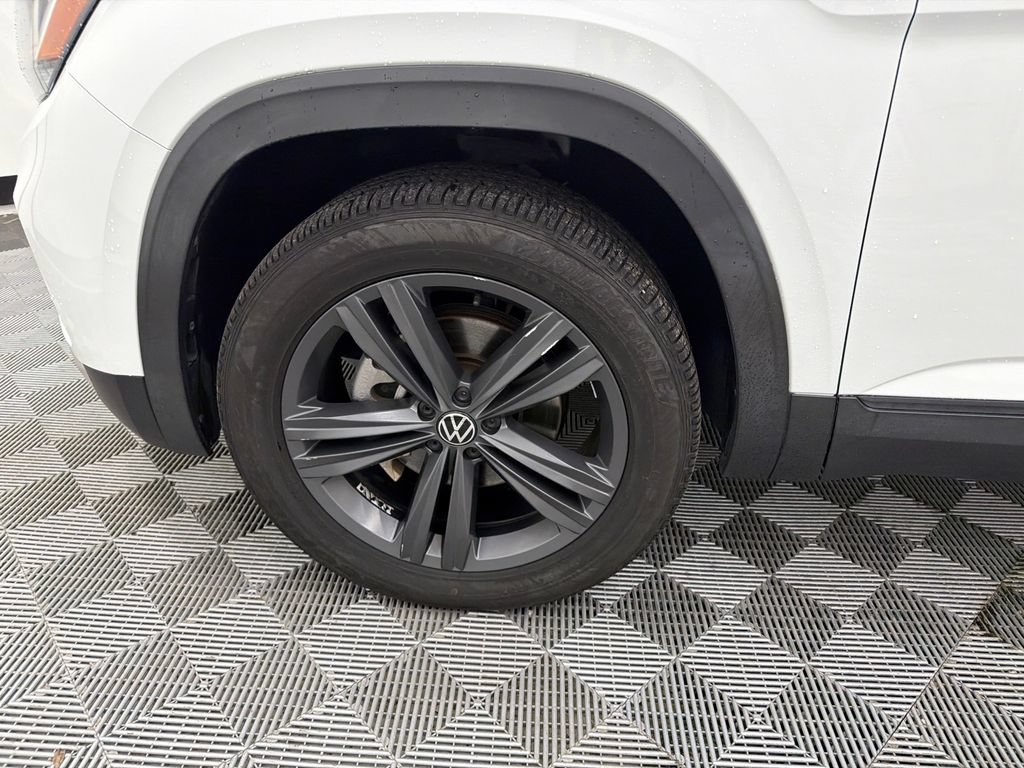 Used 2021 Volkswagen Atlas SE FWD image 12