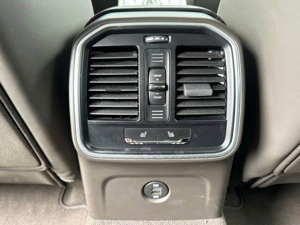 Certified 2019 Porsche Macan S AWD/4WD image 39