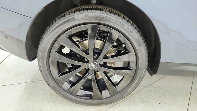 Used 2025 Land Rover Range Rover Sport SE image 62