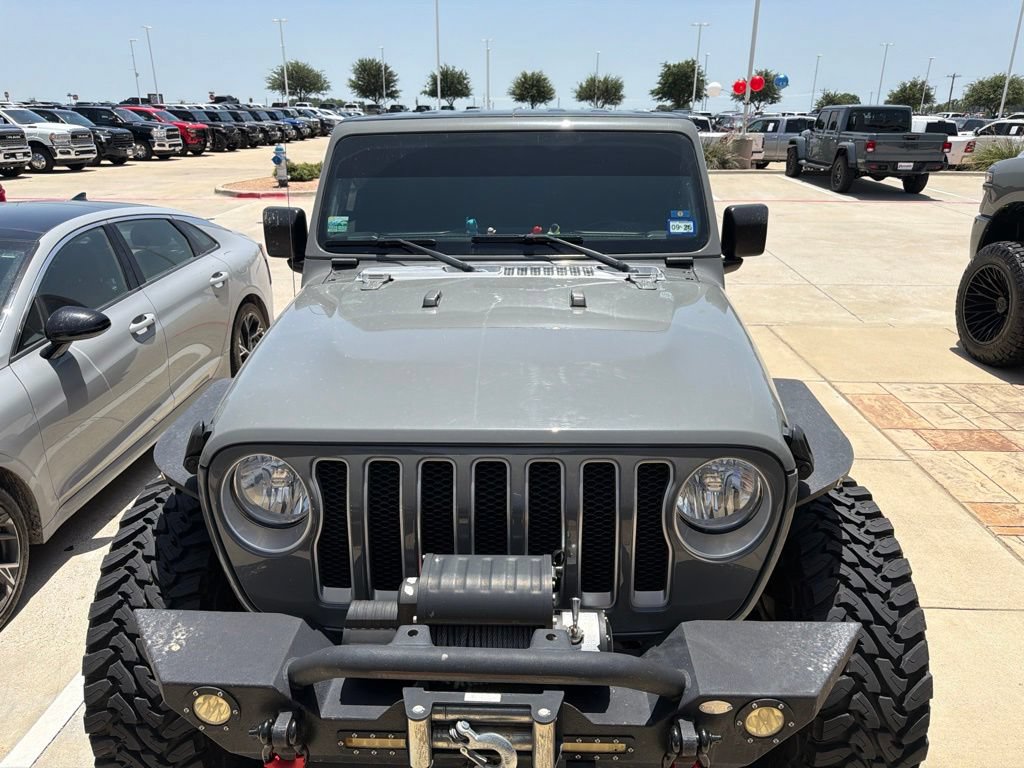 Used 2018 Jeep Wrangler Unlimited Sahara AWD/4WD image 13