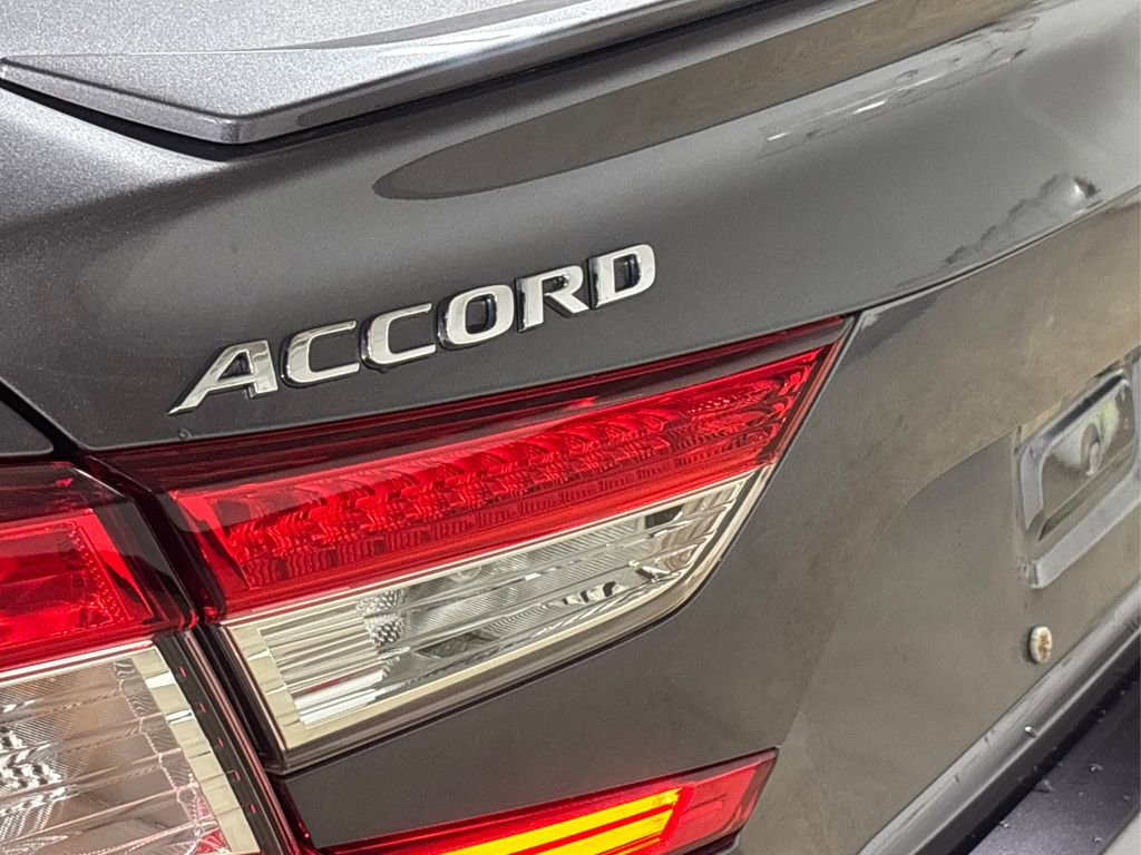 Used 2019 Honda Accord Sport image 14