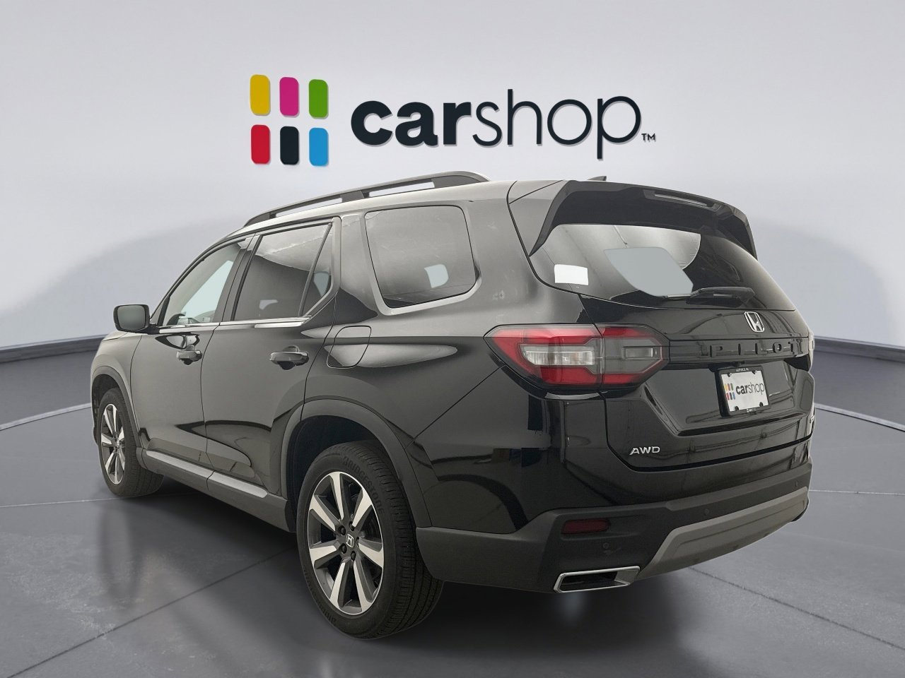 Used 2023 Honda Pilot Touring image 3