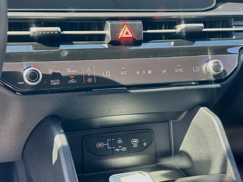 New 2027 Kia Sportage SX FWD image 16