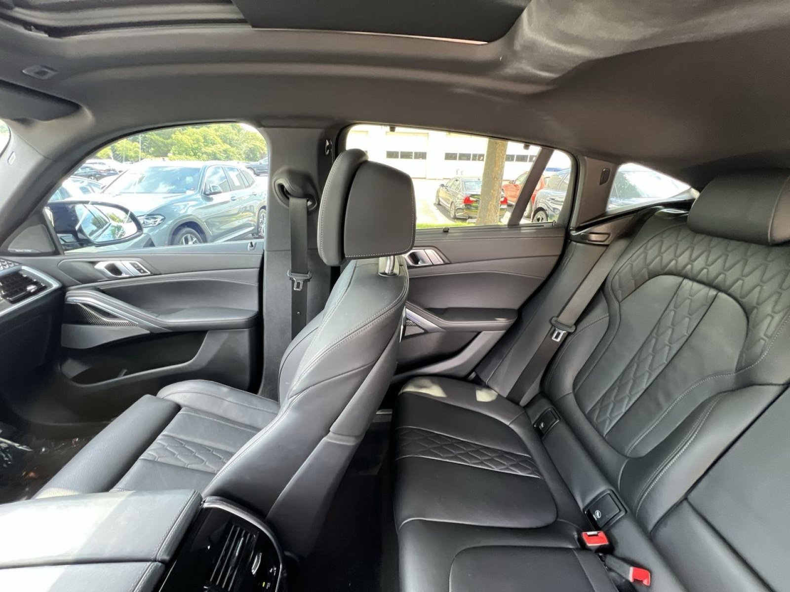 Used 2025 BMW X6 M60i AWD/4WD image 3