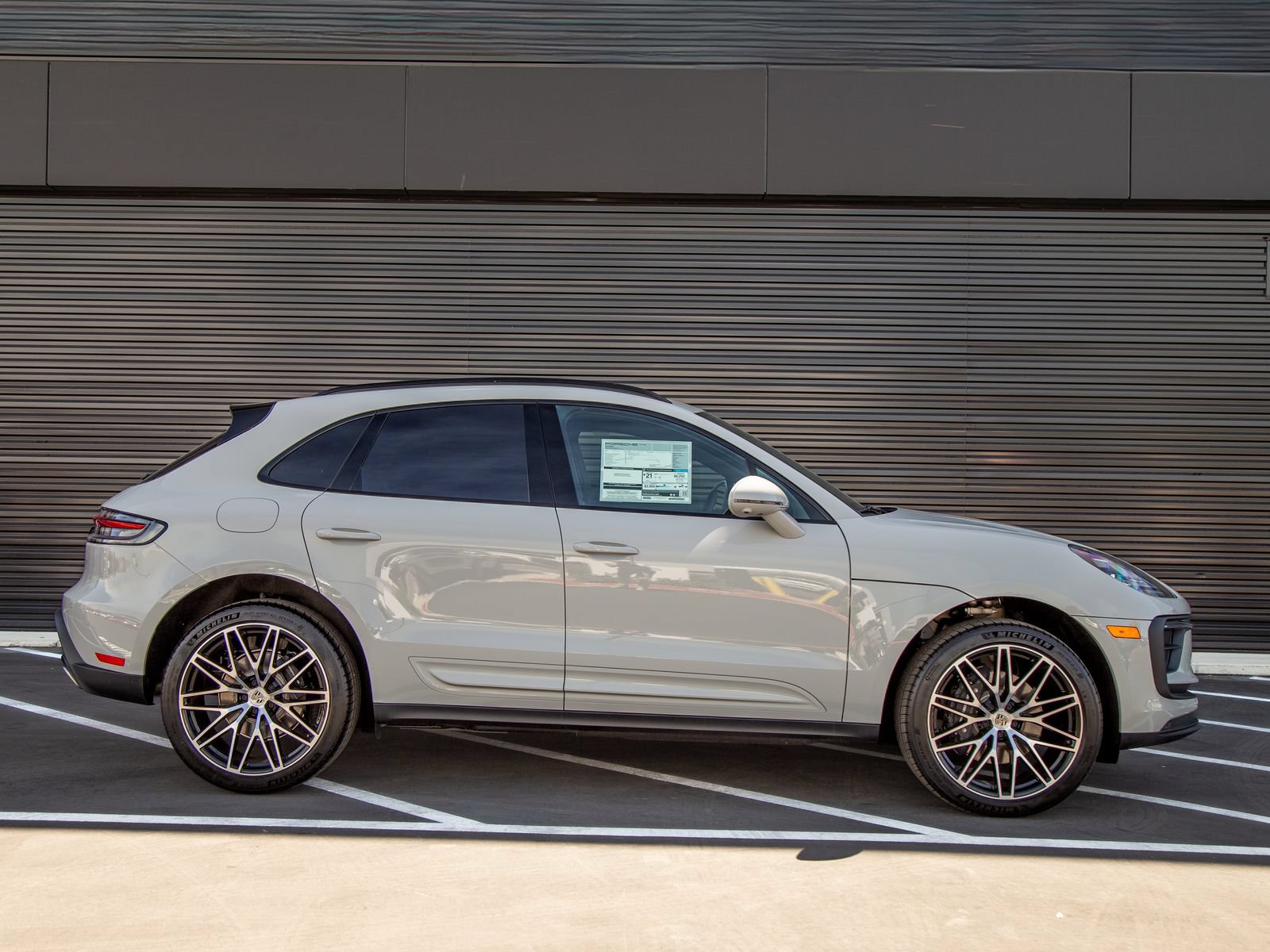 New 2026 Porsche Macan AWD/4WD image 8