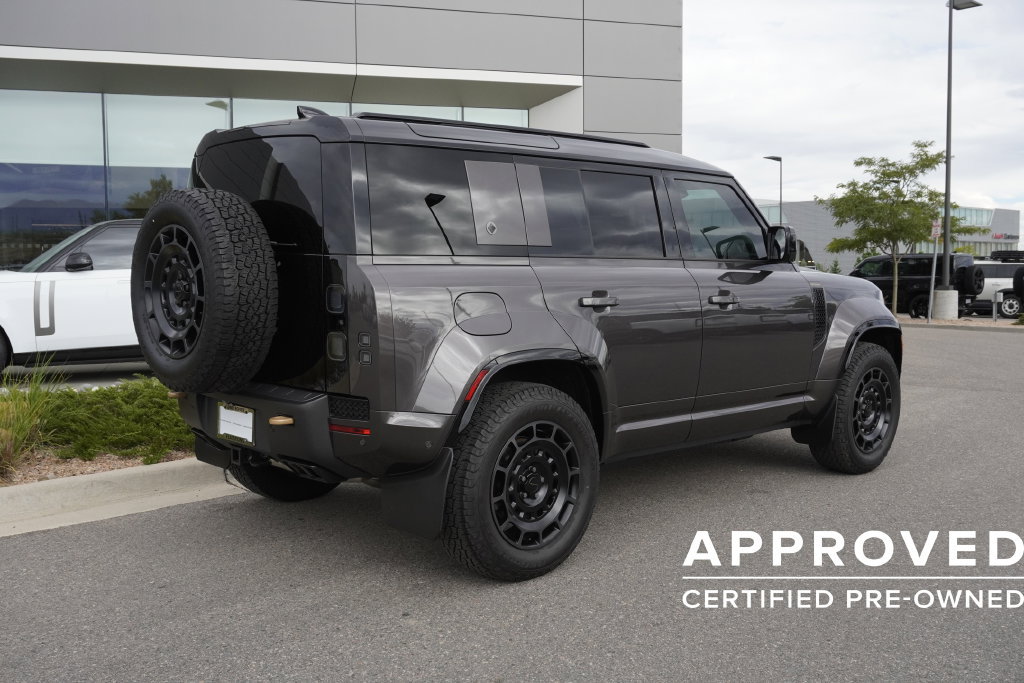Used 2026 Land Rover Defender 110 OCTA AWD/4WD image 4